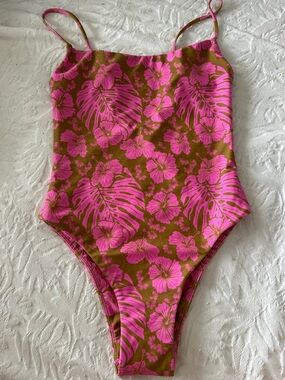 Makenna one piece in garden
